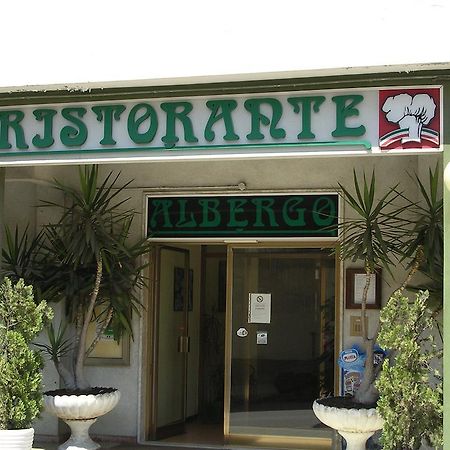 Albergo Tenda Verde Falconara Marittima Exterior photo
