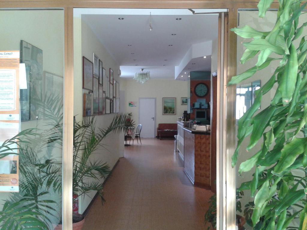 Albergo Tenda Verde Falconara Marittima Exterior photo