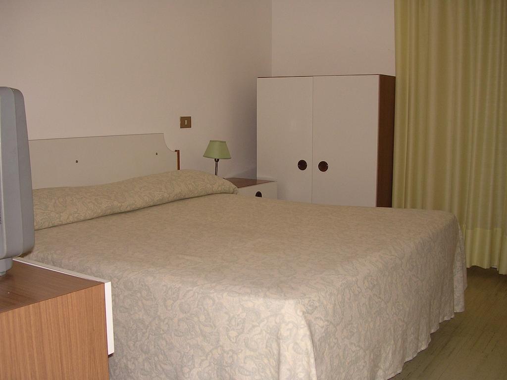 Albergo Tenda Verde Falconara Marittima Room photo