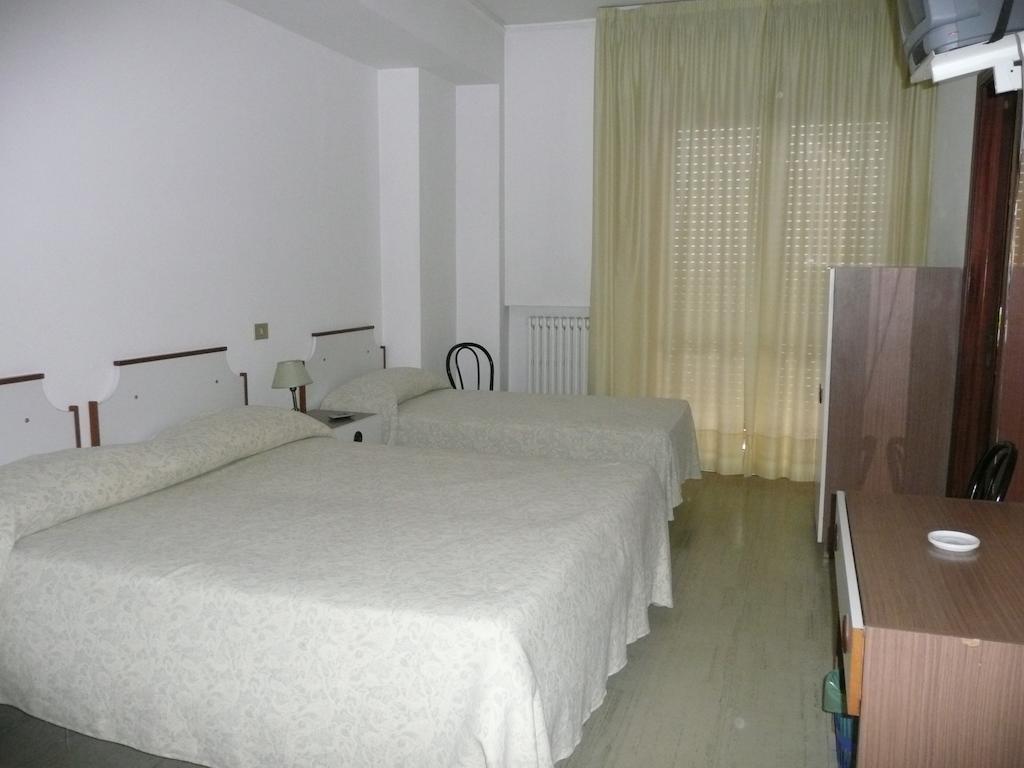 Albergo Tenda Verde Falconara Marittima Room photo